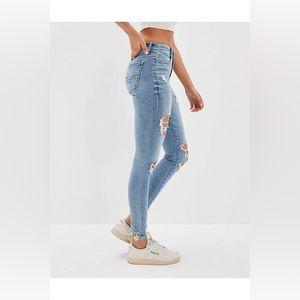 American eagle ripped skinny/ mom jeans